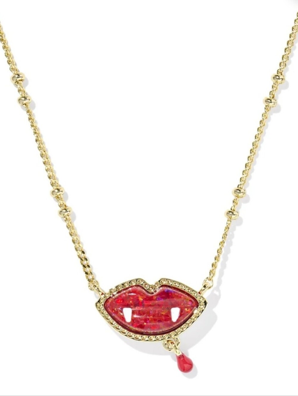 Kendra Scott Kyocera Opal Vampire Short Pendant Necklace